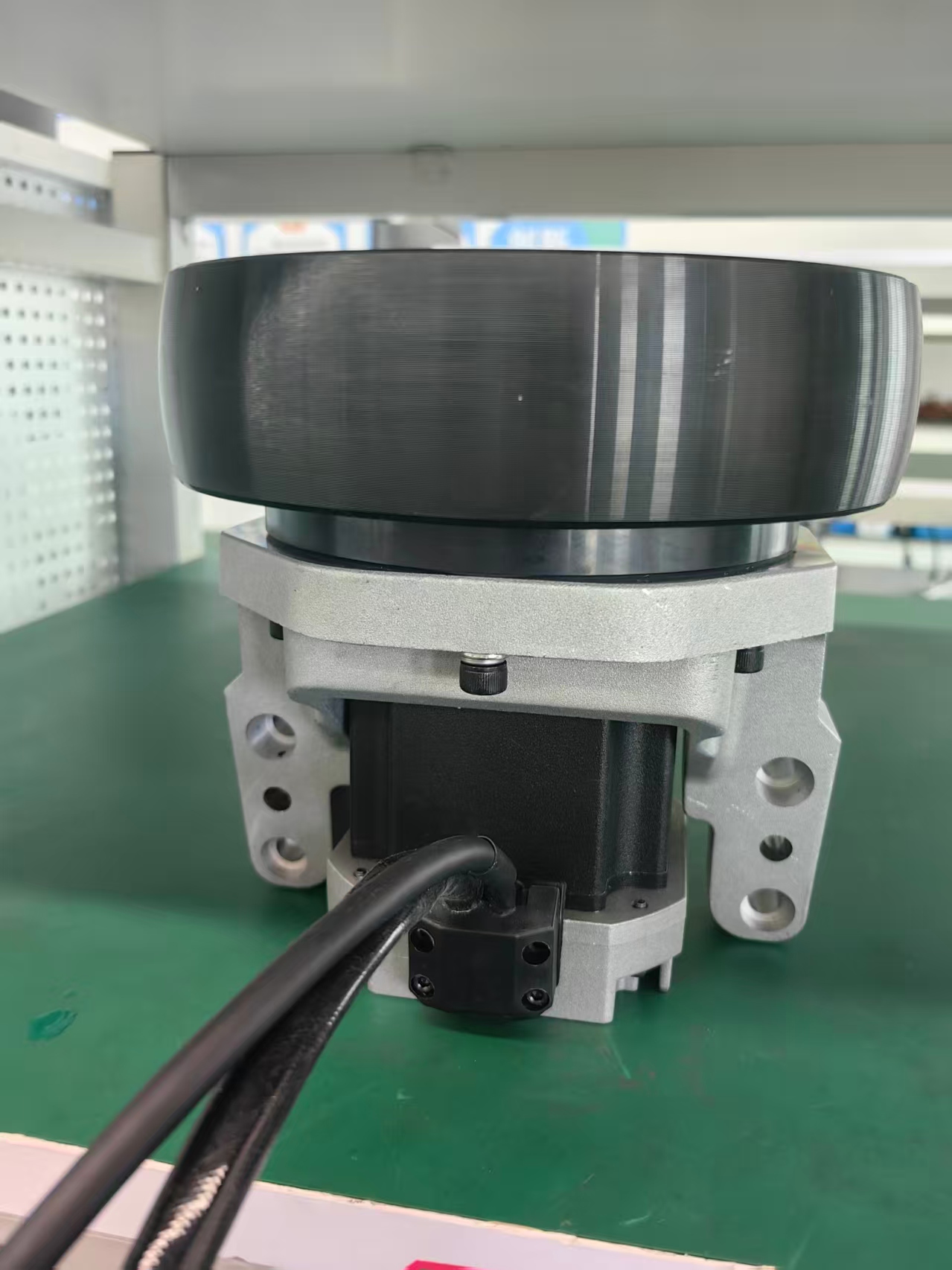 Low-Voltage Servo All-in-One Units